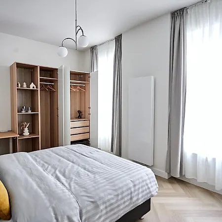 Urban Chic In The Heart Of Appartement Mechelen